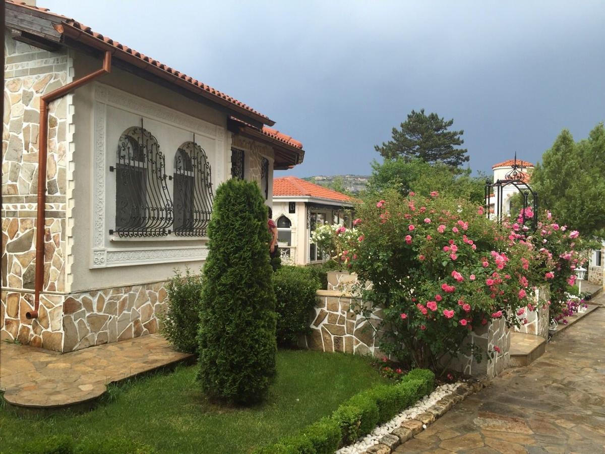 Villa St. Michael Madara Exterior photo